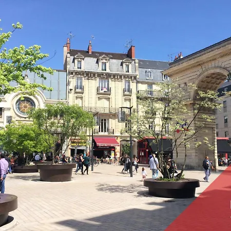 Sweethome - Theatre * Dijon