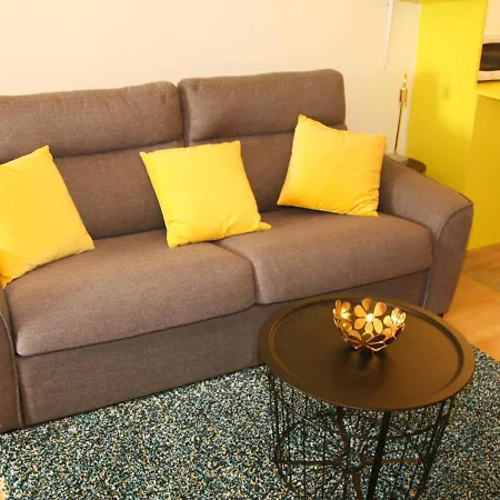 Apartment Sweethome - Theatre